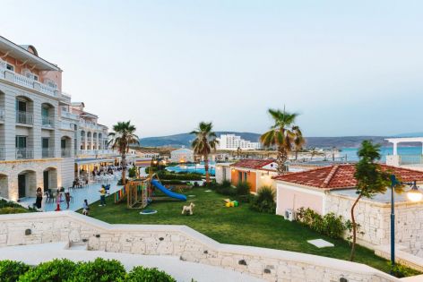 DOLCE HOTELS & RESORTS BY WYNDHAM